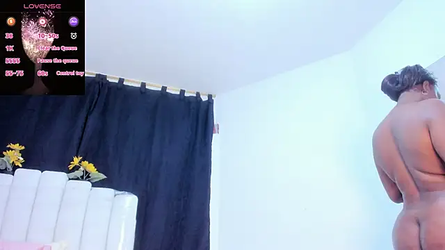 RoxannaBlanche online show from February 7, 12:24 pm