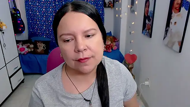 claryssa  online show from March 25, 10:19 pm