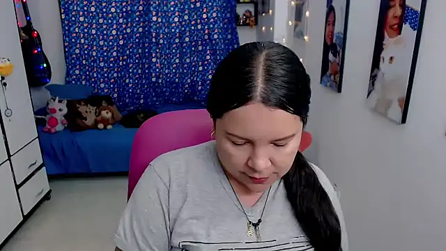 claryssa  online show from March 9, 8:34 pm