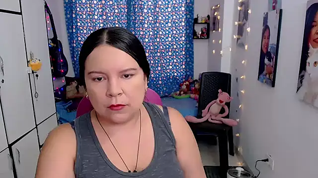 Snapshot of claryssa_ chatting on September 12, 8:08 pm claryssa online show from September 12, 8:08 pm