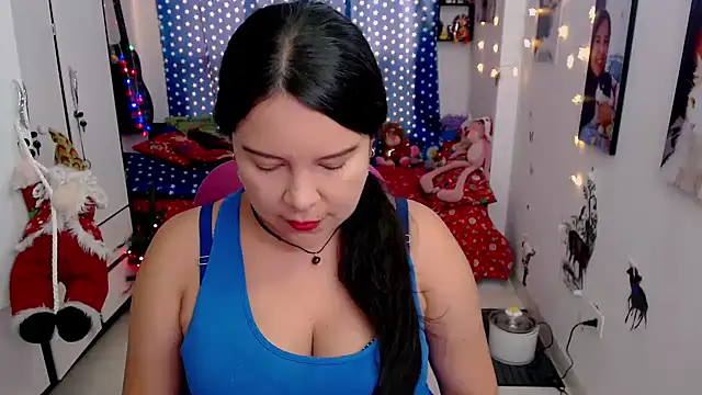 Snapshot of claryssa_ chatting on December 13, 8:47 pm claryssa online show from December 13, 8:47 pm