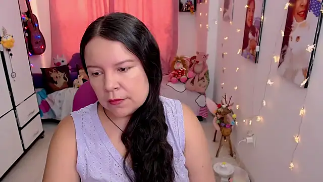 claryssa  online show from May 17, 8:53 pm