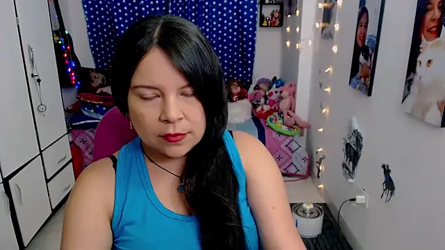 Snapshot of claryssa_ chatting on January 16, 11:06 pm claryssa online show from January 16, 11:06 pm