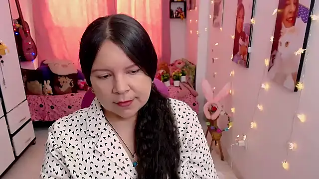 claryssa  online show from April 2, 6:14 pm