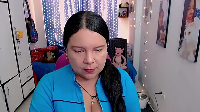 Snapshot of claryssa_ chatting on November 10, 7:08 pm claryssa online show from November 10, 7:08 pm