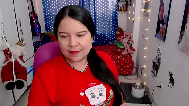 Snapshot of claryssa_ chatting on December 14, 9:02 pm claryssa online show from December 14, 9:02 pm