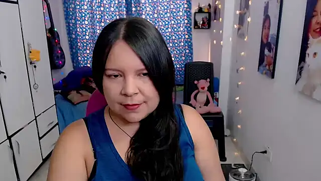 Snapshot of claryssa_ chatting on October 13, 7:37 pm claryssa online show from October 13, 7:37 pm