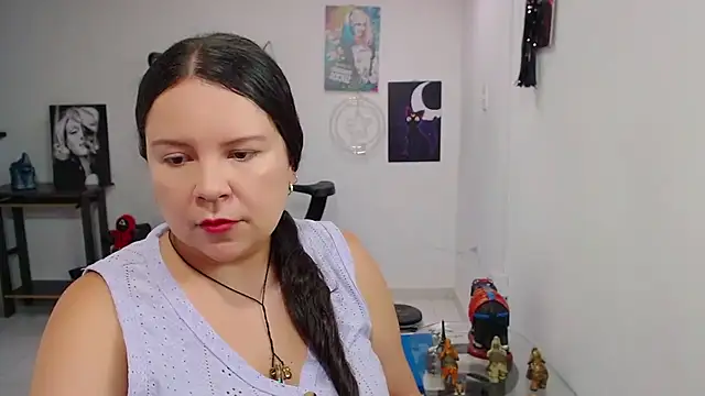 claryssa  online show from May 28, 6:58 pm