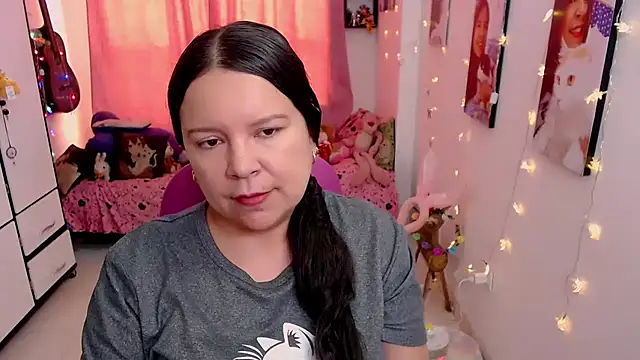 claryssa  online show from April 28, 7:07 pm