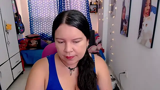 Snapshot of claryssa_ chatting on November 28, 7:14 pm claryssa online show from November 28, 7:14 pm