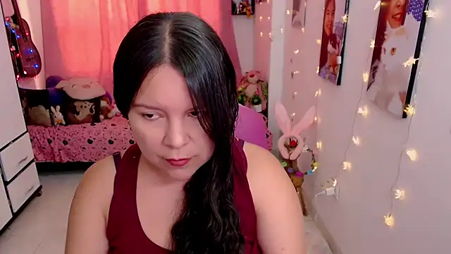 claryssa  online show from April 7, 7:59 pm