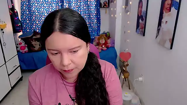 claryssa  online show from March 7, 6:13 pm