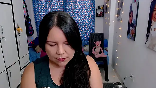 Snapshot of claryssa_ chatting on October 9, 7:47 pm claryssa online show from October 9, 7:47 pm