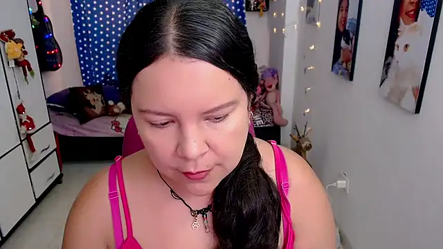 Snapshot of claryssa_ chatting on February 27, 9:58 pm claryssa online show from February 27, 9:58 pm