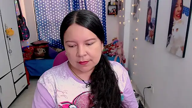 Snapshot of claryssa_ chatting on November 29, 7:25 pm claryssa online show from November 29, 7:25 pm