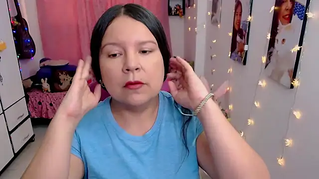 claryssa  online show from April 14, 10:26 pm