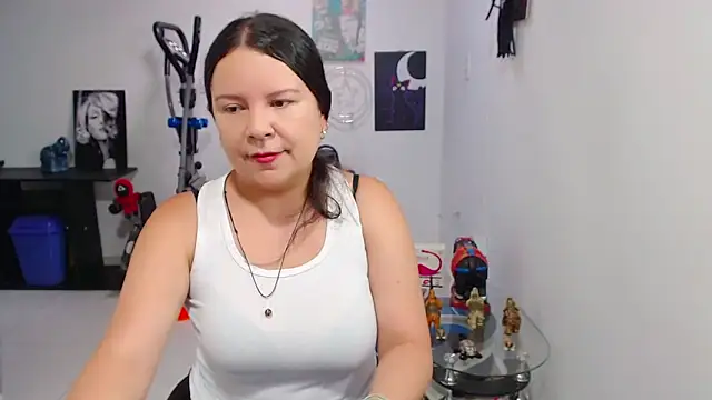 claryssa  online show from June 1, 8:41 pm