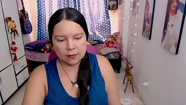 Snapshot of claryssa_ chatting on February 20, 6:21 pm claryssa online show from February 20, 6:21 pm
