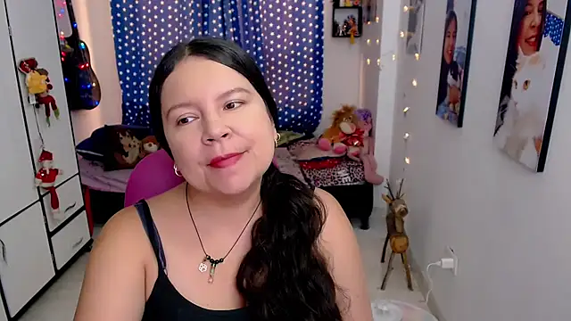 Snapshot of claryssa_ chatting on February 23, 7:47 pm claryssa online show from February 23, 7:47 pm