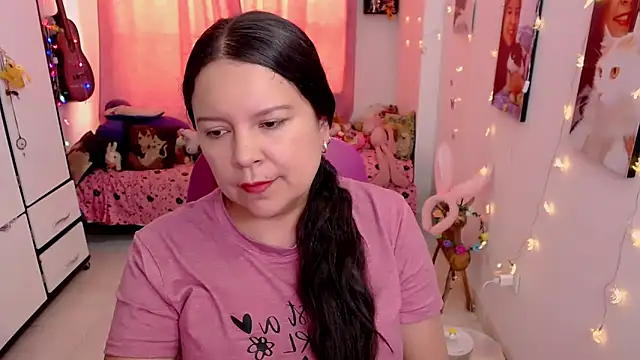 claryssa  online show from April 24, 6:10 pm