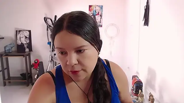 claryssa  online show from May 15, 5:55 pm