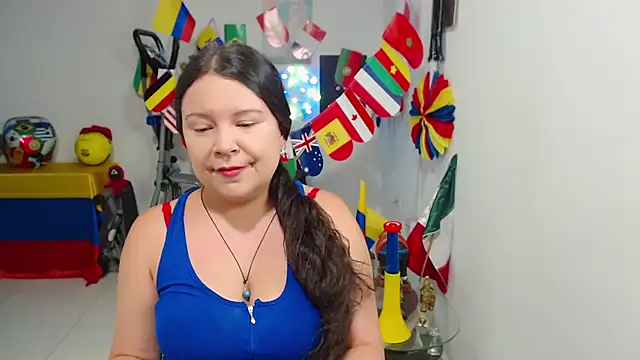 Snapshot of claryssa_ chatting on June 16, 11:16 pm claryssa online show from June 16, 11:16 pm