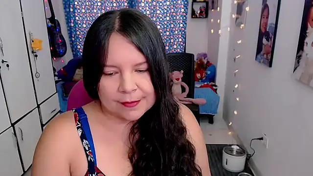 Snapshot of claryssa_ chatting on September 18, 8:12 pm claryssa online show from September 18, 8:12 pm