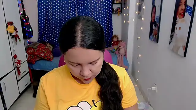 Snapshot of claryssa_ chatting on January 9, 9:00 pm claryssa online show from January 9, 9:00 pm