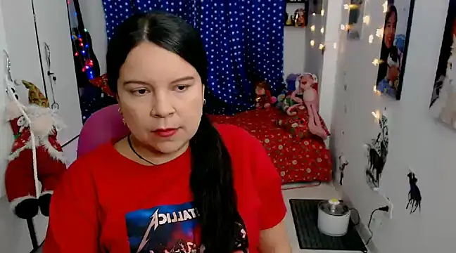Snapshot of claryssa_ chatting on December 13, 12:31 am claryssa online show from December 13, 12:31 am