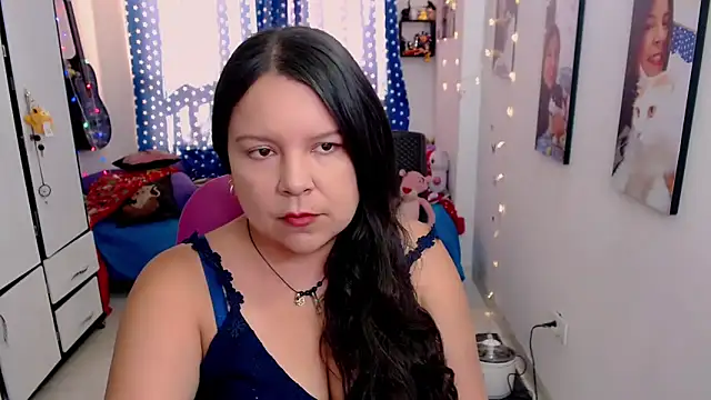 Snapshot of claryssa_ chatting on November 22, 6:51 pm claryssa online show from November 22, 6:51 pm