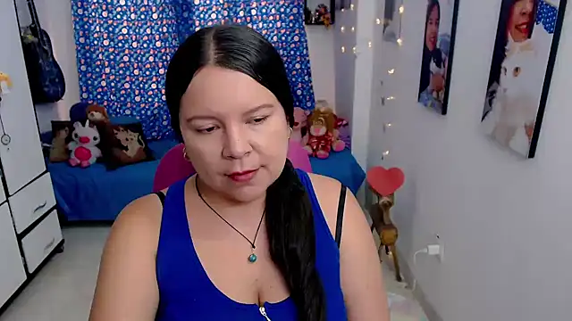 claryssa  online show from March 28, 8:10 pm