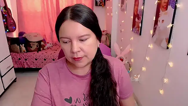 claryssa  online show from April 8, 7:48 pm