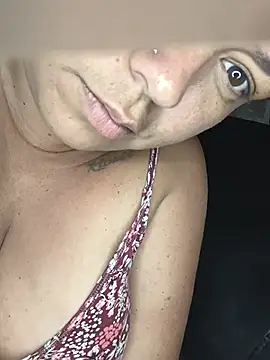 Horny kaylee online show from July 16, 10:40 pm