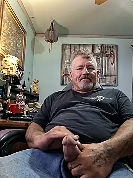 Snapshot of bigdoog8 chatting on July 8, 1:30 am bigdoog8 online show from July 8, 1:30 am