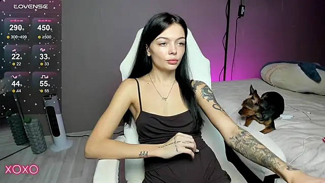 Mariella Adamss online show from October 11, 1:45 pm
