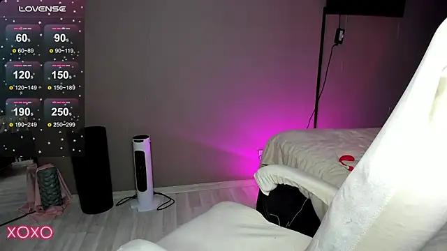 Snapshot of Mariella_Adamss chatting on October 30, 10:13 am Mariella Adamss online show from October 30, 10:13 am