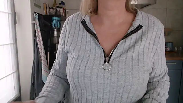 legalyblond online show from February 19, 8:22 am