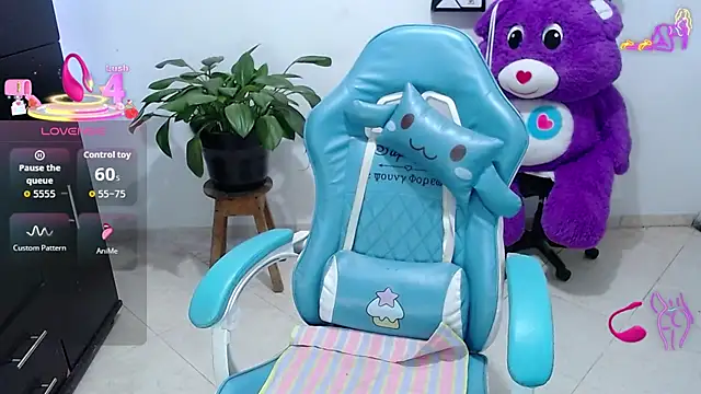 emily rosse04 online show from April 10, 11:06 am