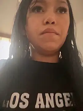 Snapshot of emily_rosse04 chatting on November 21, 11:20 am emily rosse04 online show from November 21, 11:20 am