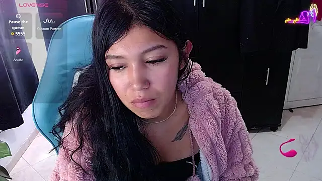 emily rosse04 online show from May 30, 3:06 pm