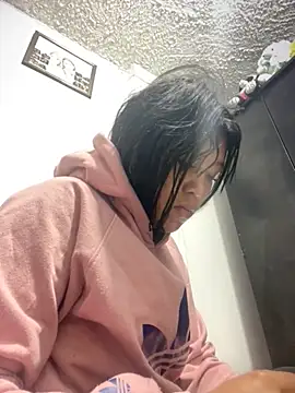 Snapshot of emily_rosse04 chatting on November 13, 11:25 am emily rosse04 online show from November 13, 11:25 am