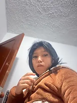 Snapshot of emily_rosse04 chatting on November 4, 11:14 am emily rosse04 online show from November 4, 11:14 am