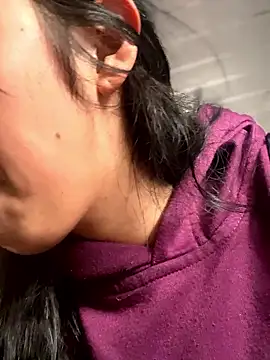 Snapshot of emily_rosse04 chatting on December 18, 12:09 pm emily rosse04 online show from December 18, 12:09 pm