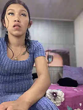 Snapshot of emily_rosse04 chatting on March 3, 12:17 pm emily rosse04 online show from March 3, 12:17 pm
