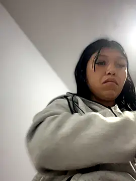 Snapshot of emily_rosse04 chatting on December 14, 11:05 am emily rosse04 online show from December 14, 11:05 am