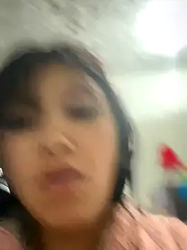 Snapshot of emily_rosse04 chatting on October 4, 11:12 am emily rosse04 online show from October 4, 11:12 am