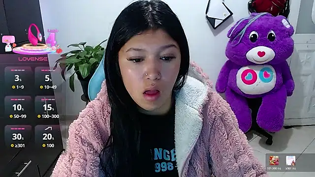 emily rosse04 online show from April 17, 11:24 am