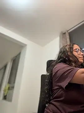 CurlyGirl 1 online show from July 28, 1:57 am