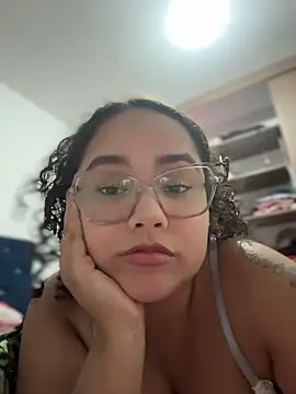 CurlyGirl 1 online show from June 8, 1:39 am