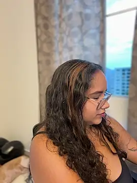 CurlyGirl 1 online show from July 4, 11:20 pm